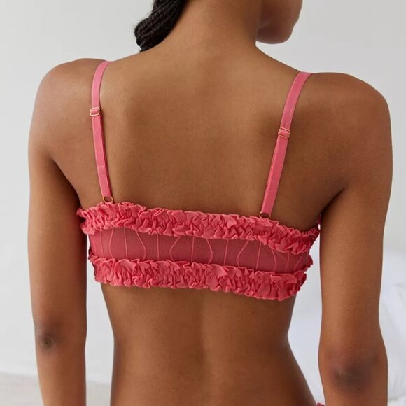 NWT UO Out From Under Make Waves Pink Scoop Ruffle Bralette - Picture 3 of 6